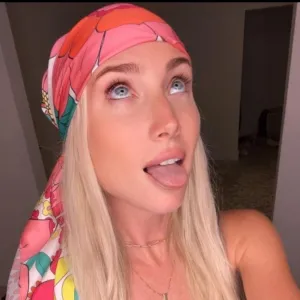 Eliza Brielle (check my bio)