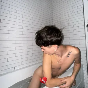 Matty🤭LETS HAVE FUN ON SNAP😈