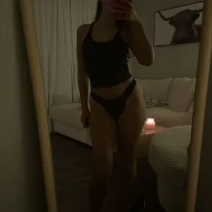 Marie🍑👢🥂😋 Onlyfans
