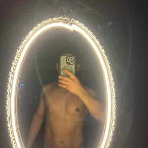 AlejoNando❤️‍🔥 Onlyfans
