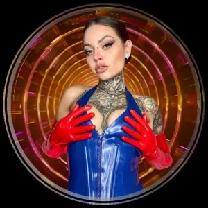 Mistress Nikky French ∣ Domme ∣ Femdom Onlyfans