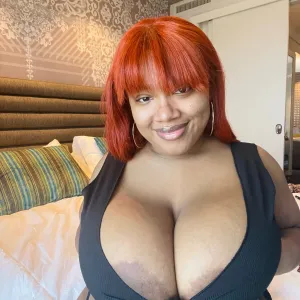 YOUR BIG TITTY GF 😋💖 Onlyfans