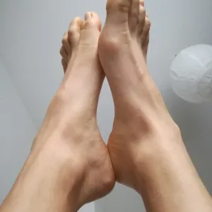 MiiasCuteFeet Onlyfans