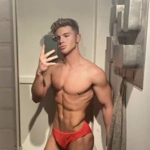 deanyoung OnlyFans