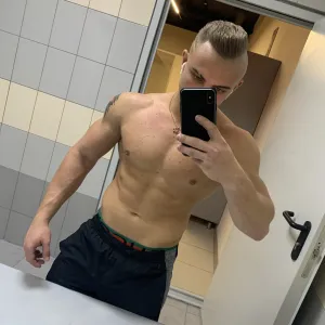 Mark_Tomov_Dragon Onlyfans