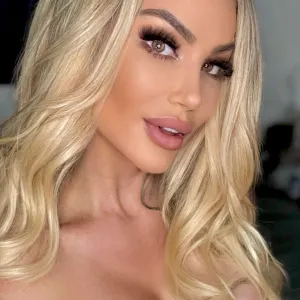 Evie | Blonde American Princess Onlyfans