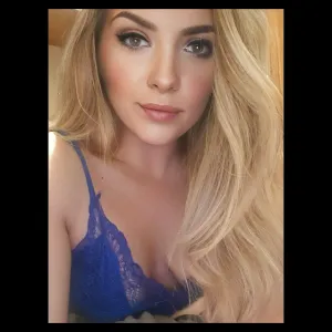Domina Cassie Azure 🔥💙💦👣🍆