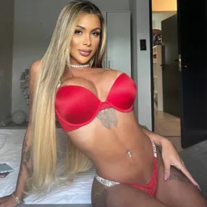 carolinemuniz OnlyFans