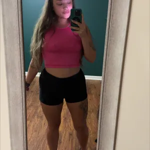 👑 Della