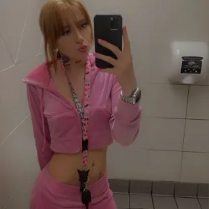 Snowbunny🎀💕😻