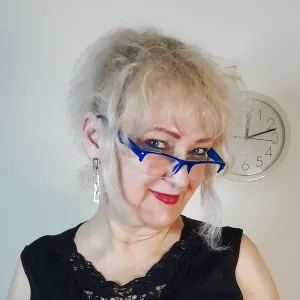 Daisy DD (MYSTIC LADY WITHOUT MASKS) Onlyfans