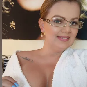 Ariane Diomout Onlyfans