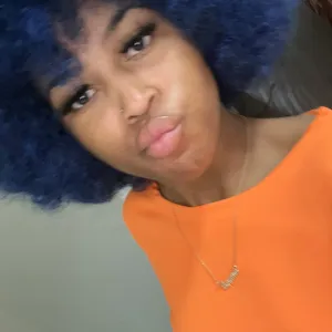 Naturallyaqueen