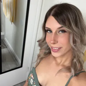 Lauren Lee Lovely