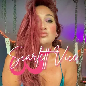 Scarlett 🦄 Swings