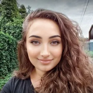 Ofeliya Chris